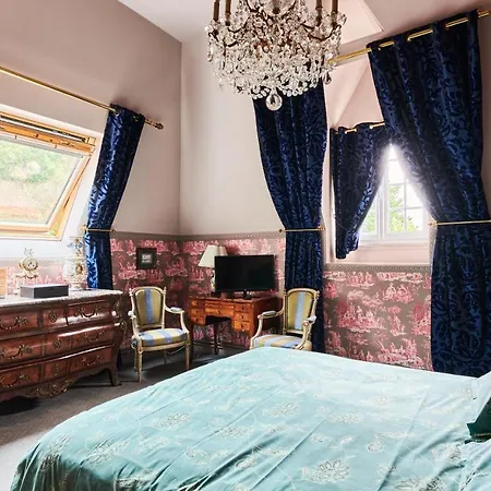 Manoir Des Lions De Bed & Breakfast