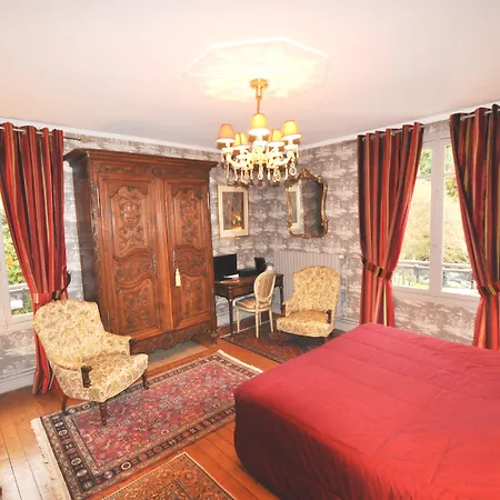 Manoir Des Lions De Bed & Breakfast 3*