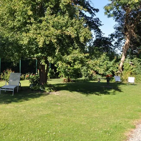 Manoir Des Lions De Bed & Breakfast Tourgéville