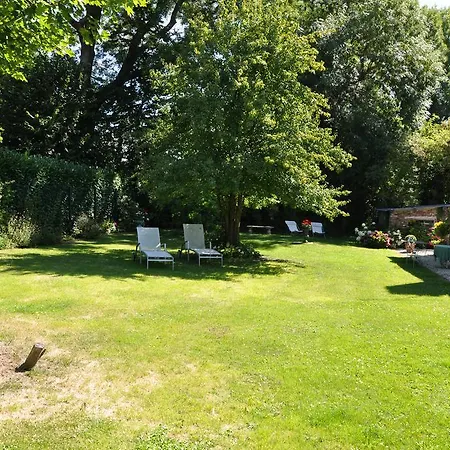 Bed & Breakfast Manoir Des Lions De 3*