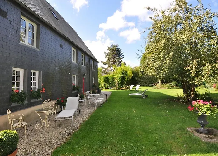 Bed & Breakfast Manoir Des Lions De 3*
