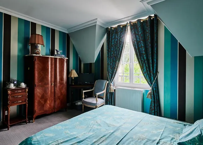 Manoir Des Lions De Bed & Breakfast Tourgeville