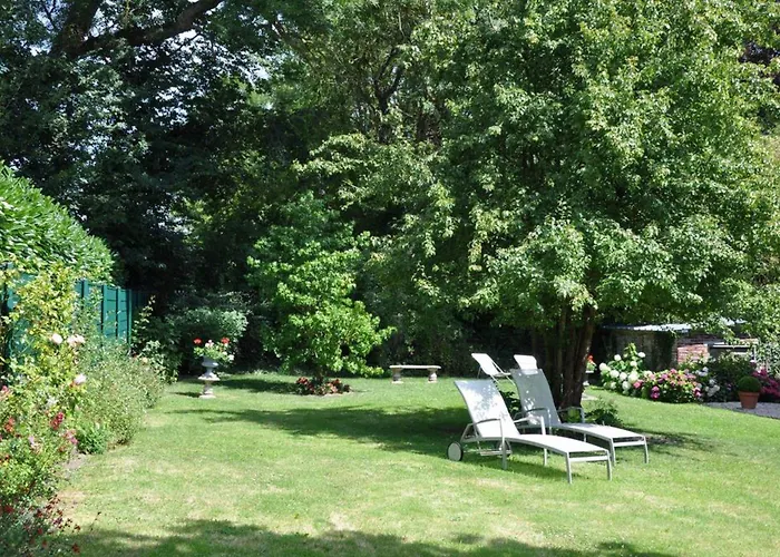 Bed & Breakfast Manoir Des Lions De 3*