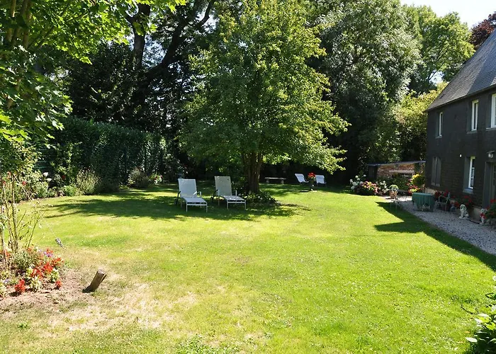 Bed & Breakfast Manoir Des Lions De 3*