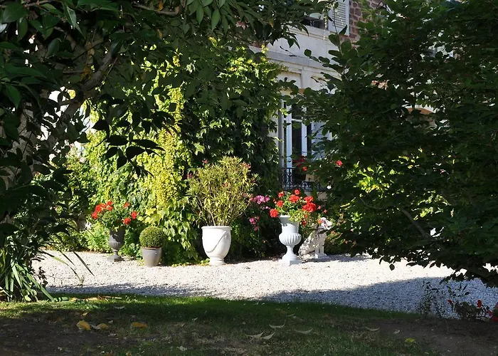 Bed & Breakfast Manoir Des Lions De 3*
